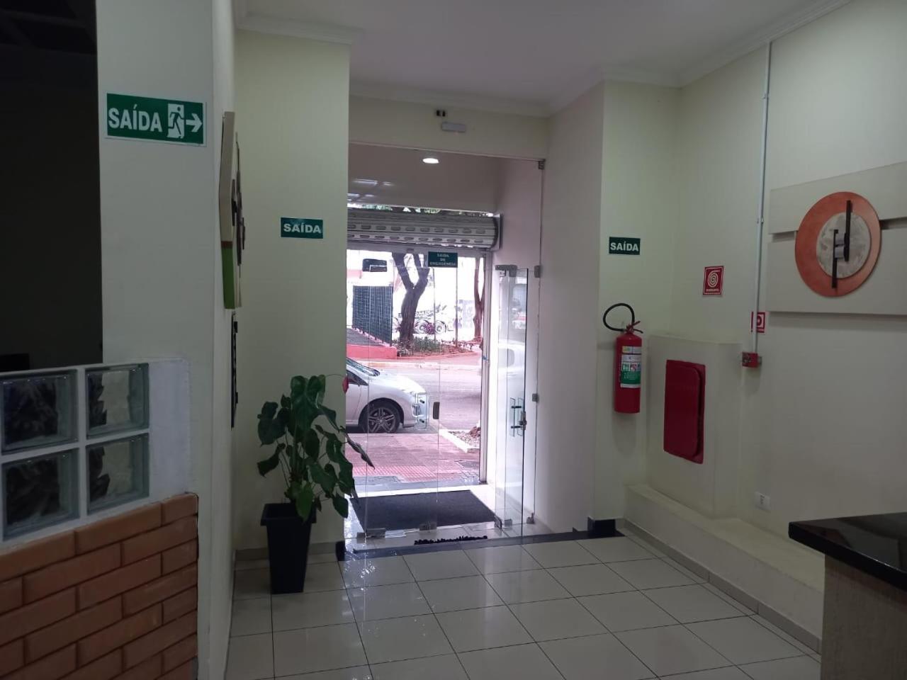 01 Pessoa - Arouche Cl * São Paulo